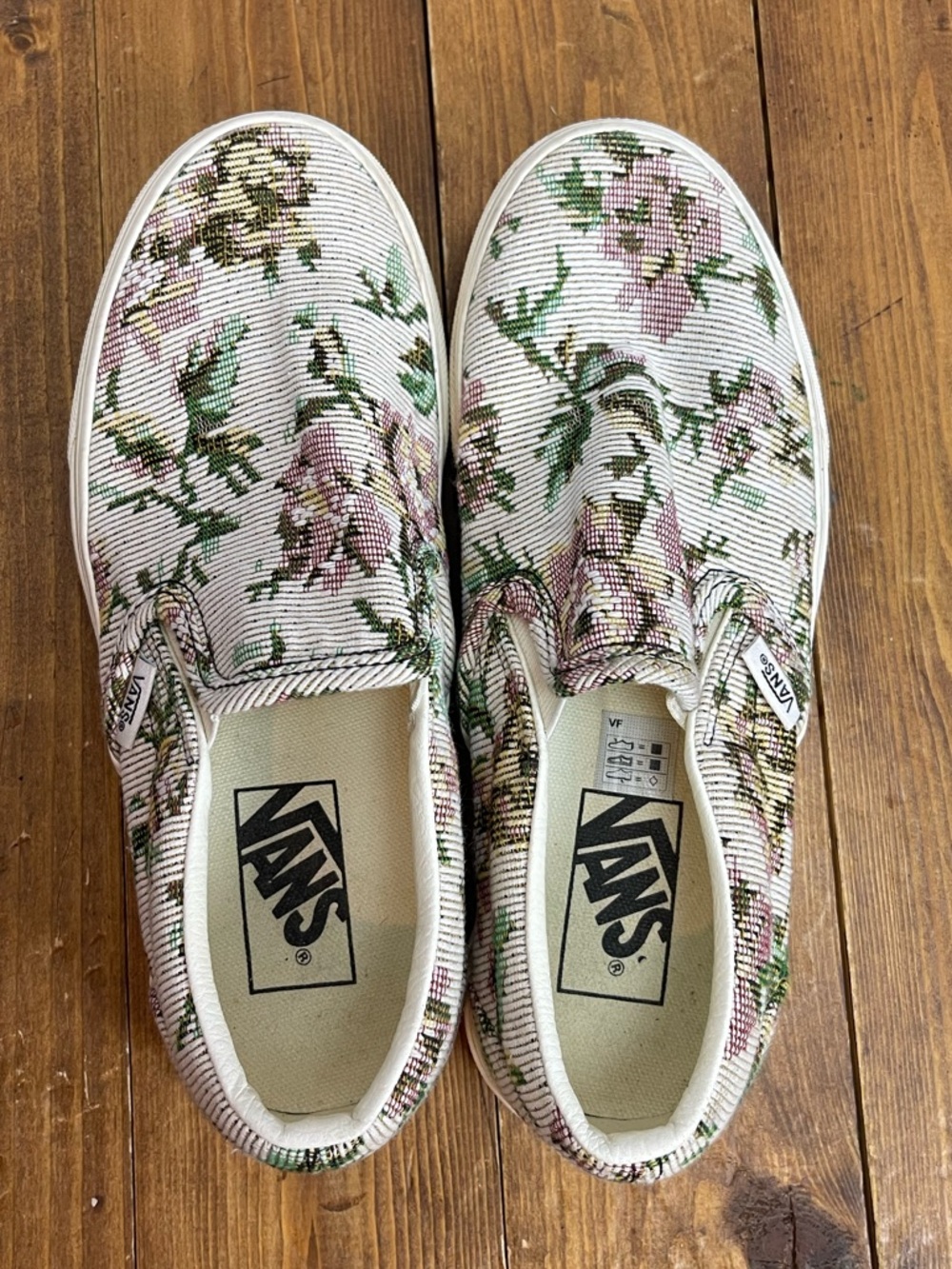 Vans women’s size 6 slip on sneakers floral tapestry - Picture 1 of 6